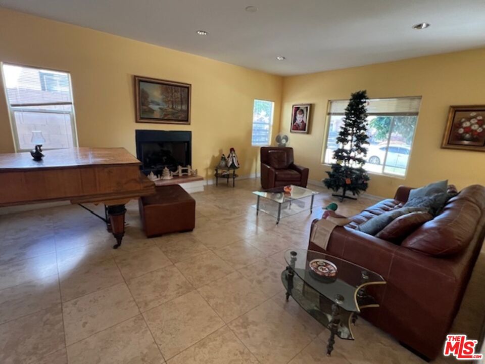 17355 Lemac Street Property Photo 5