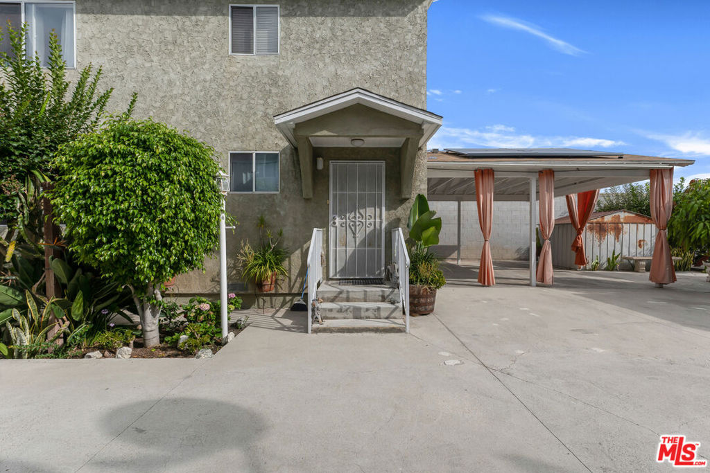 10914 S Osage Avenue Property Photo 10