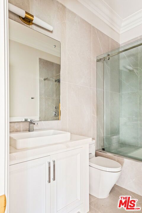 832 N Orange Grove Avenue Property Photo 39