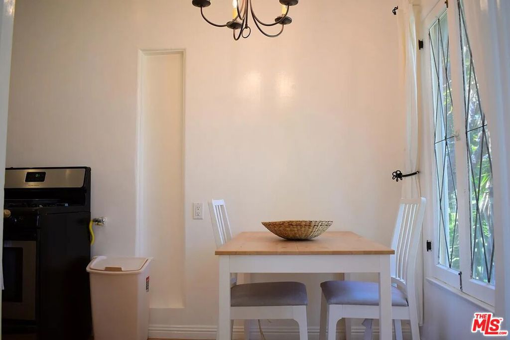 944 12th Street 5 Property Photo 11