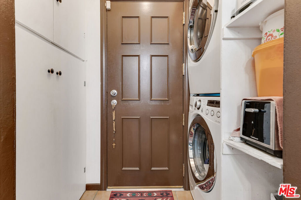10914 S Osage Avenue Property Photo 12