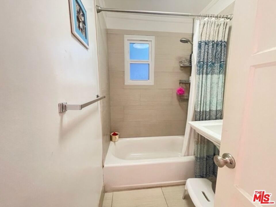 14525 Dickens Street Property Photo 10