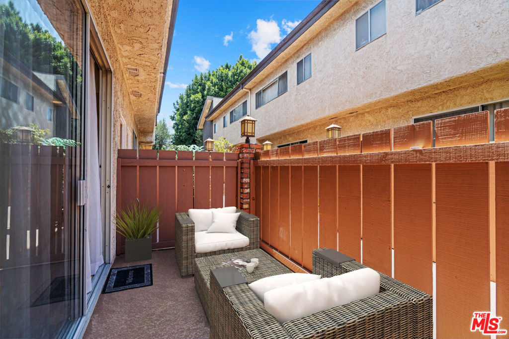 1828 Barry Avenue 8 Property Photo 34