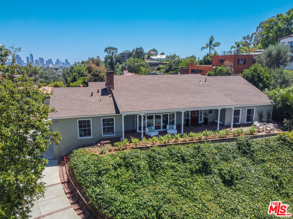 2059 Kenilworth Avenue Property Photo 4