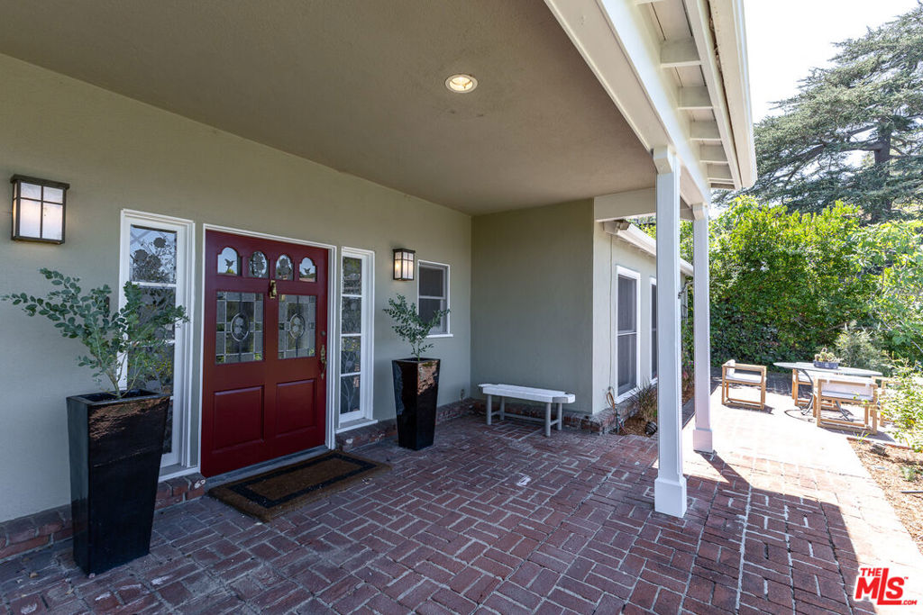 2059 Kenilworth Avenue Property Photo 9