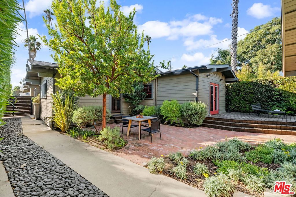 150 S Hobart Boulevard Property Photo 39
