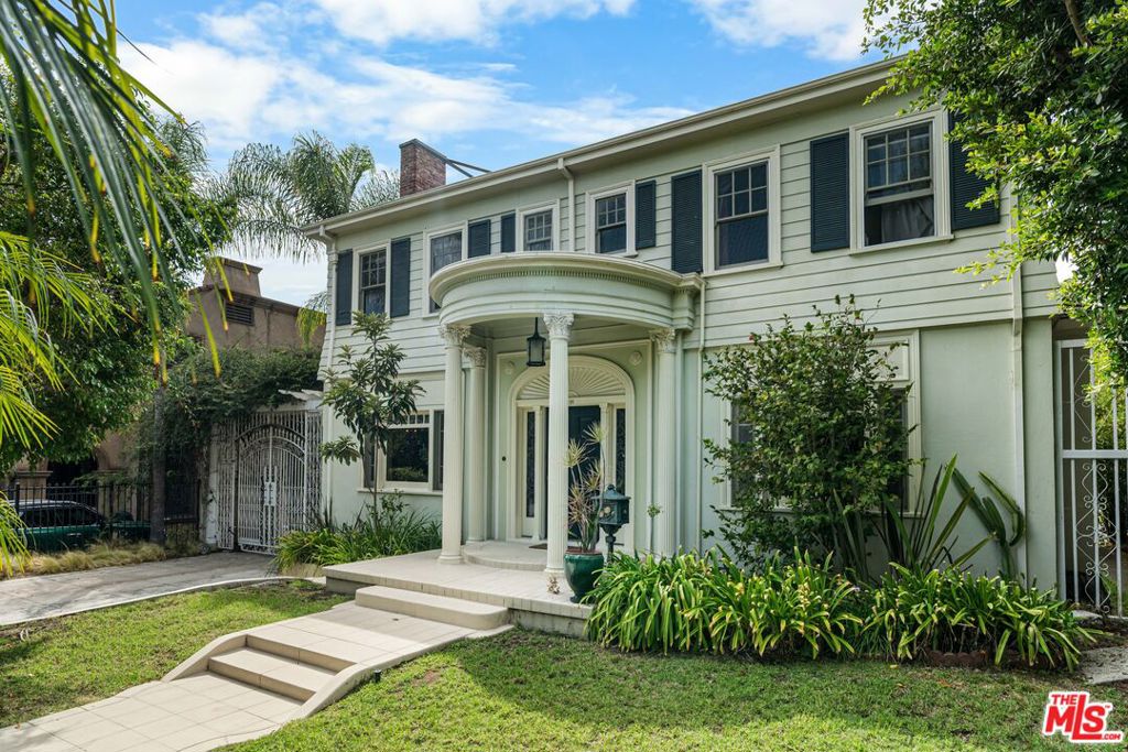 1939 N Hobart Boulevard Property Photo 31