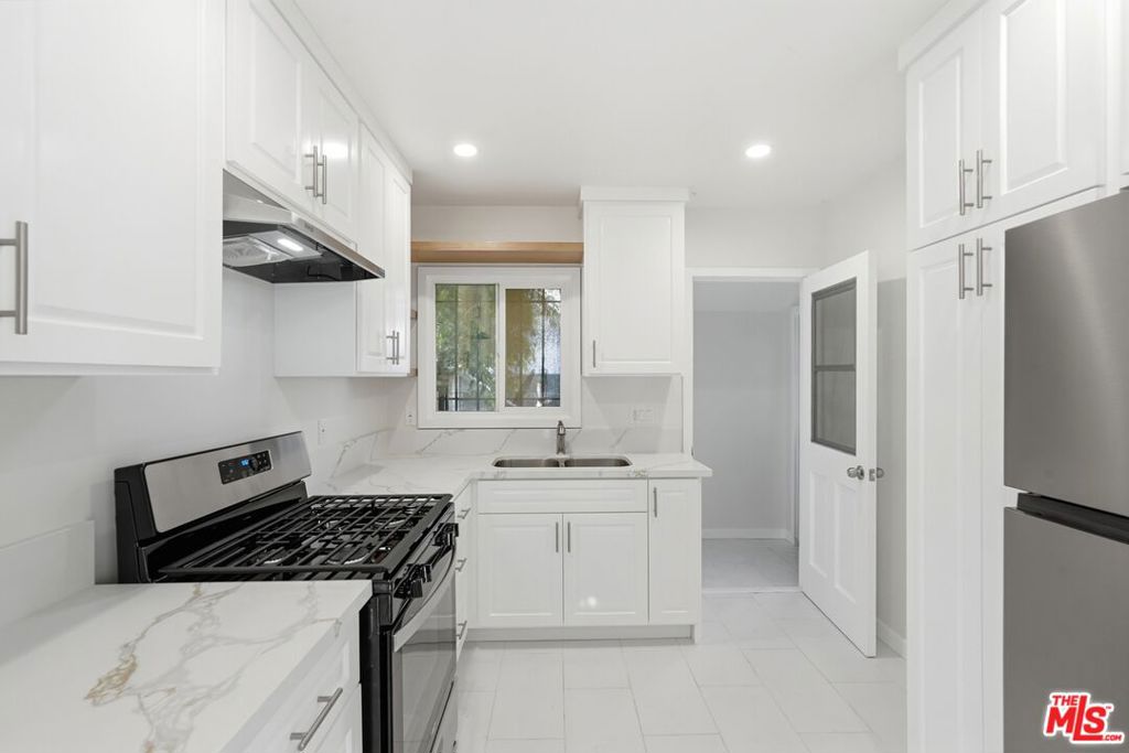 3818 Sawtelle Boulevard Property Photo 16