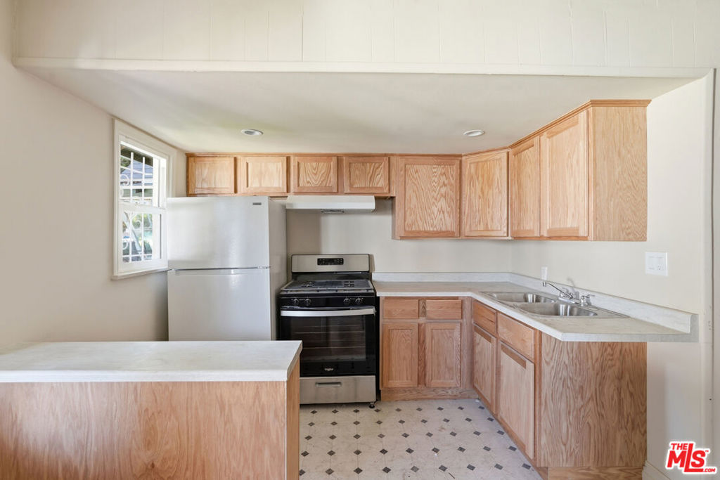3818 Sawtelle Boulevard Property Photo 37