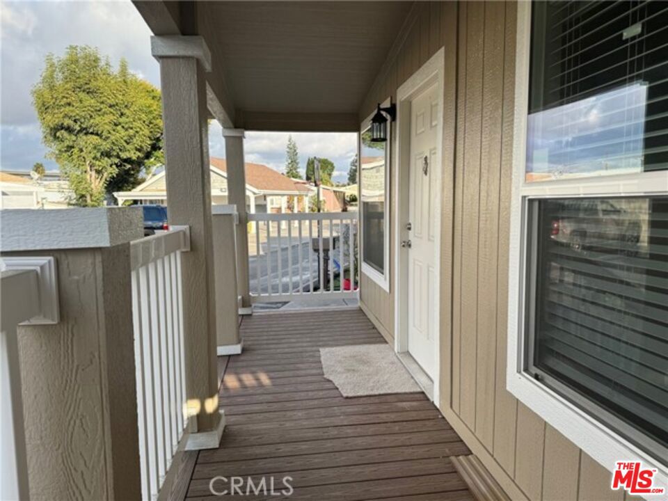 122 E Balboa Lane Property Photo 2