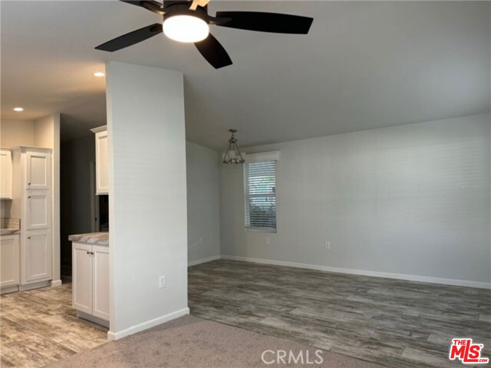 122 E Balboa Lane Property Photo 4
