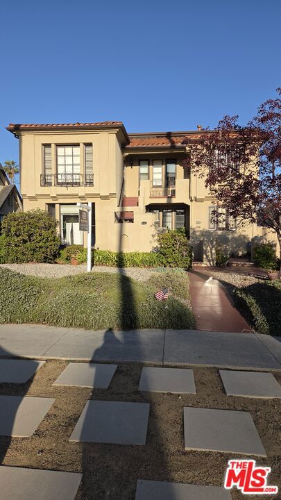 5310 S Rimpau Boulevard Property Photo 1