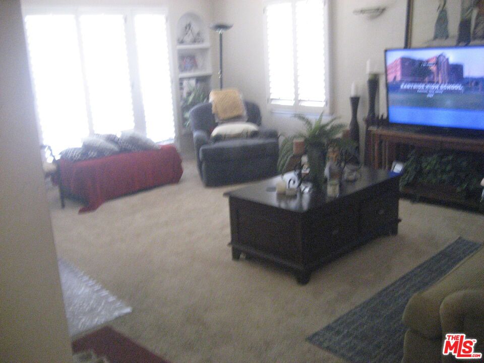 5310 S Rimpau Boulevard Property Photo 18