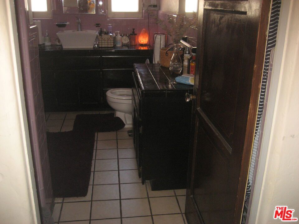5310 S Rimpau Boulevard Property Photo 19
