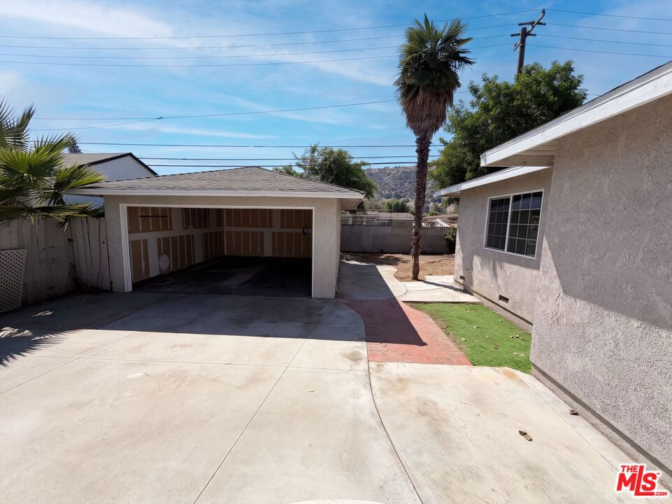 1844 Fleming Street Property Photo 5