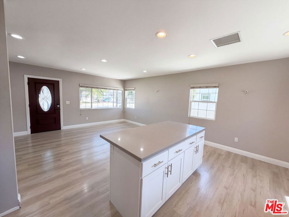 1844 Fleming Street Property Photo 8