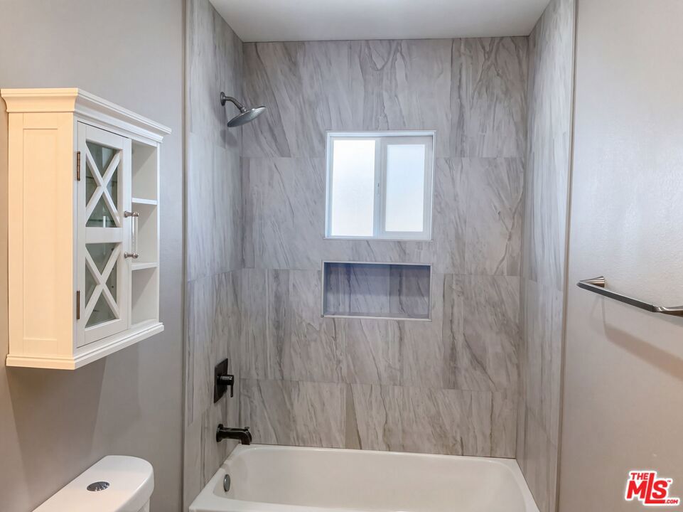 1844 Fleming Street Property Photo 28