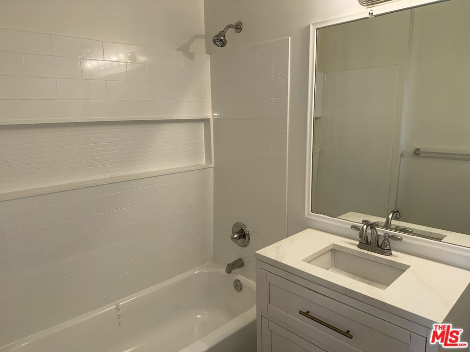 8412 Fenwick Street Property Photo 9