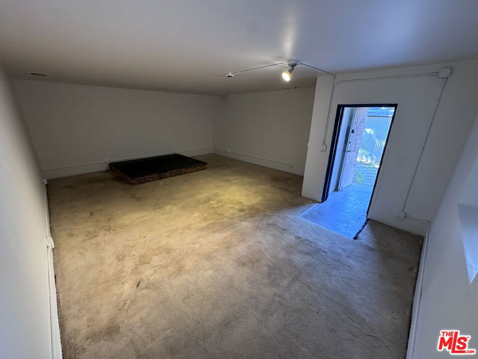 8412 Fenwick Street Property Photo 11