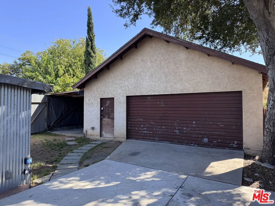 8412 Fenwick Street Property Photo 18