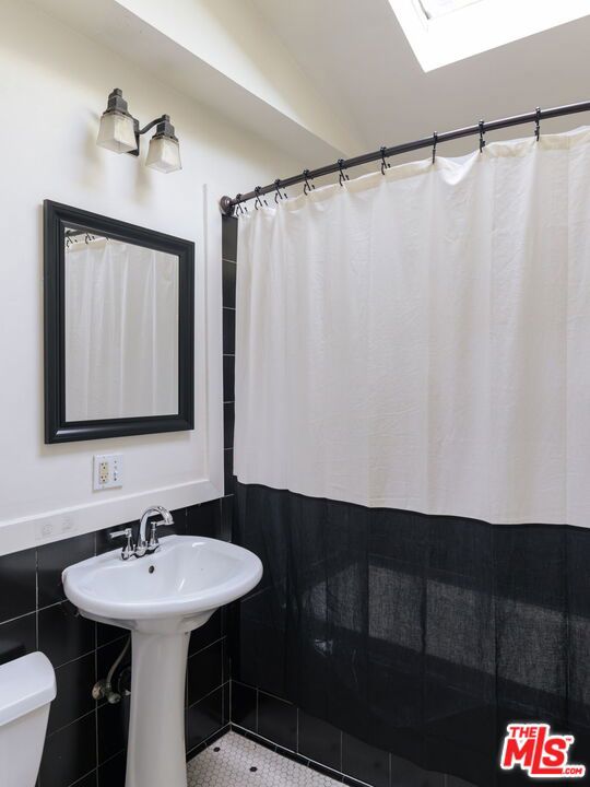 1410 N Mccadden Place Property Photo 20
