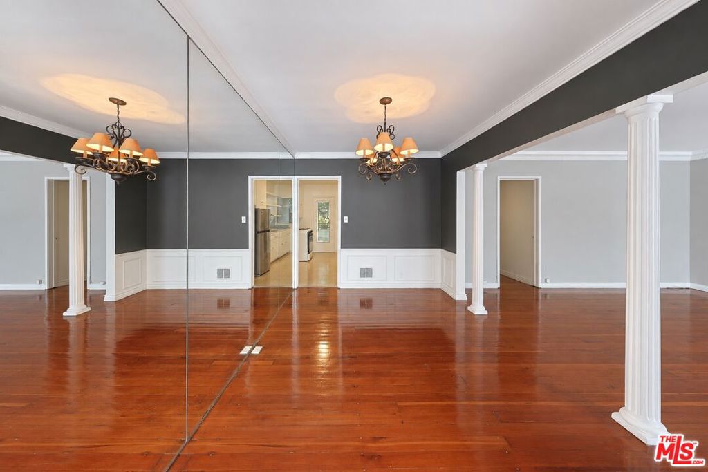 1323 N Olive Drive 23d Property Photo 15