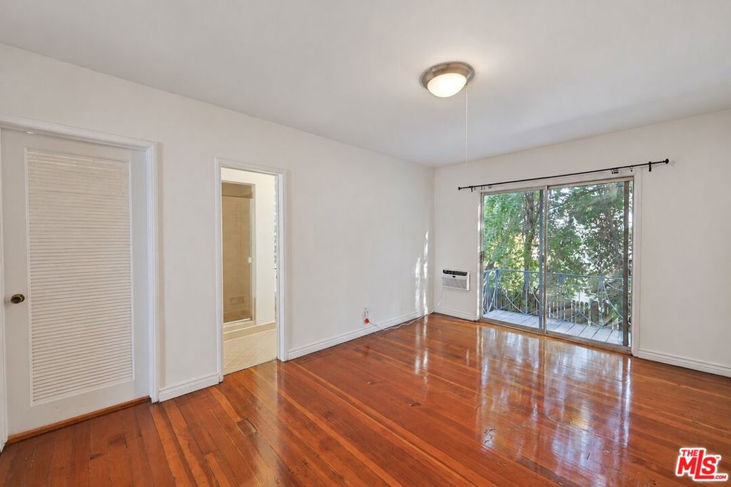 1323 N Olive Drive 23d Property Photo 24