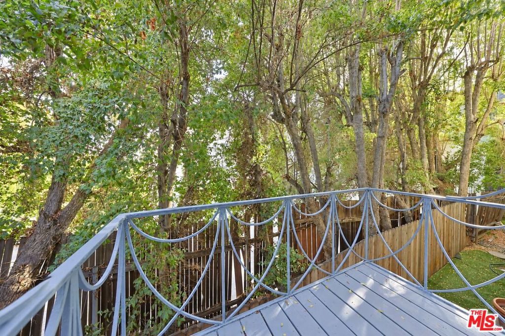 1323 N Olive Drive 23d Property Photo 27
