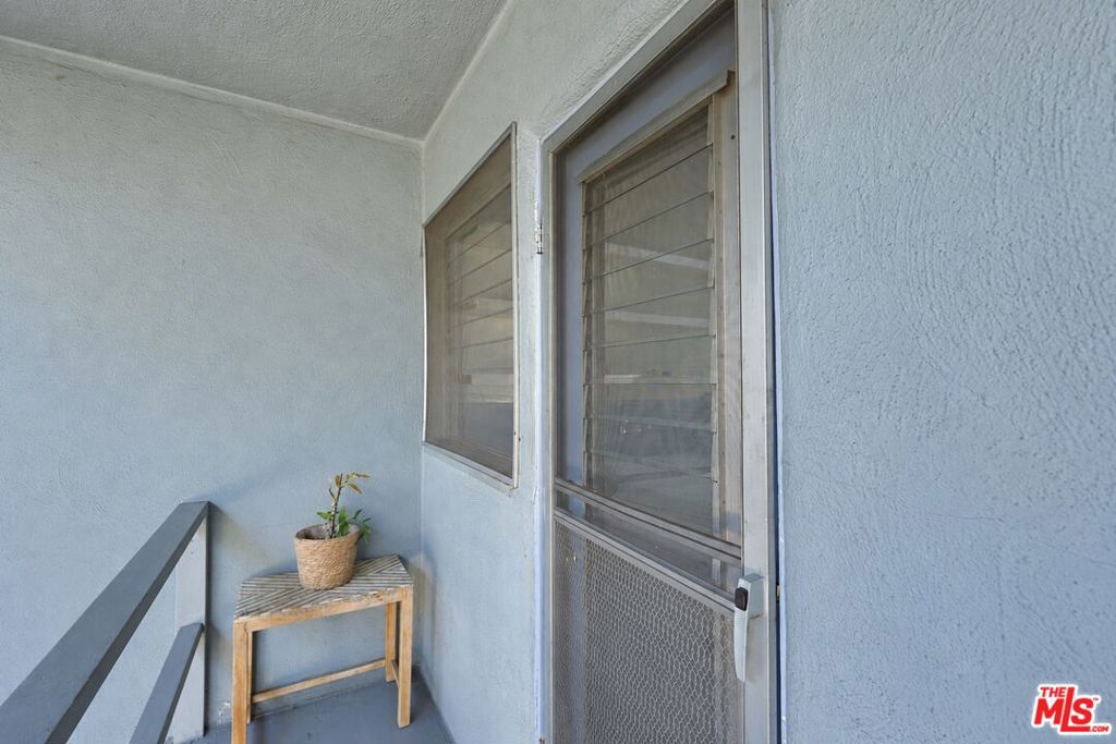 1323 N Olive Drive 23d Property Photo 40