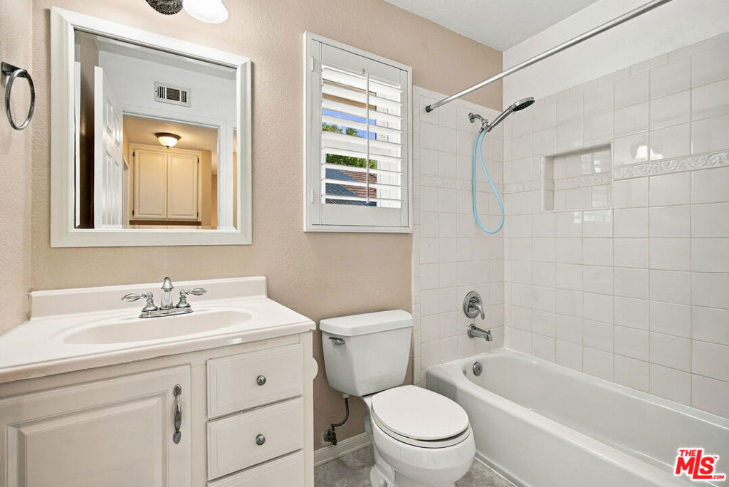22064 Jodi Place Property Photo 27