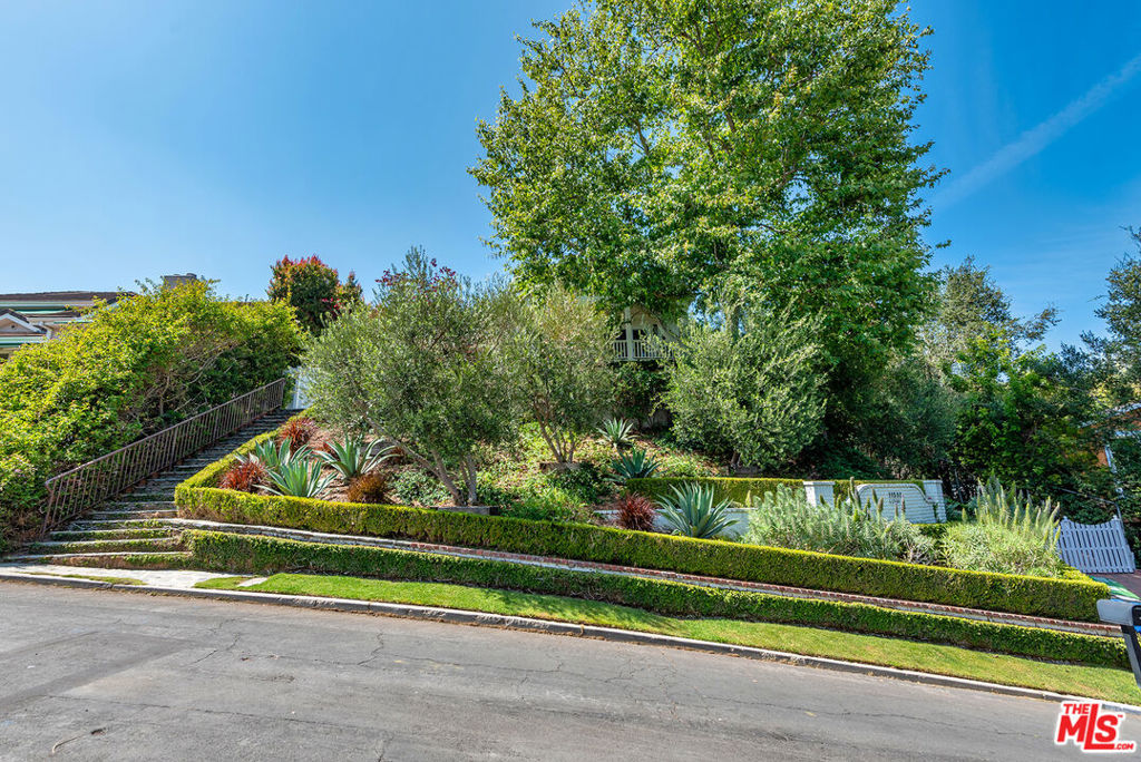 11532 Thurston Circle Property Photo 4