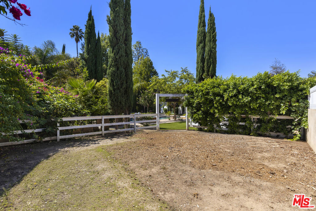 23334 Ostronic Drive Property Photo 29