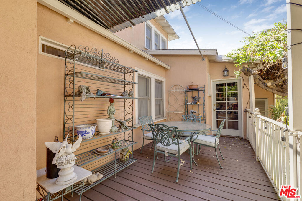 5913 Willoughby Avenue Property Photo 8