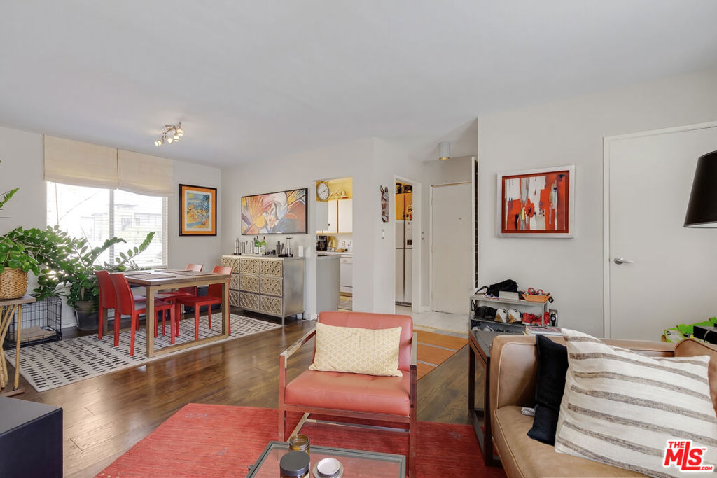 5913 Willoughby Avenue Property Photo 26