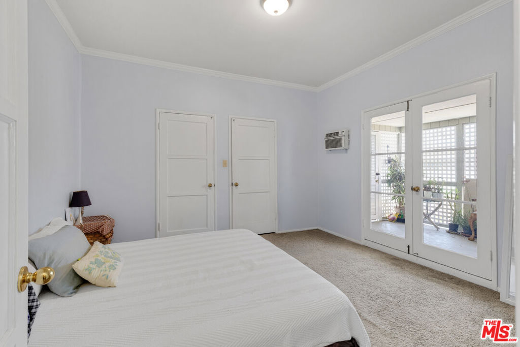 5913 Willoughby Avenue Property Photo 32