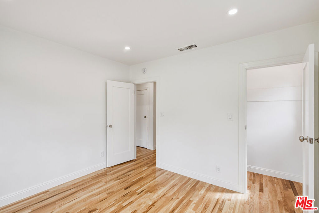 525 N Crescent Heights Boulevard Property Photo 20