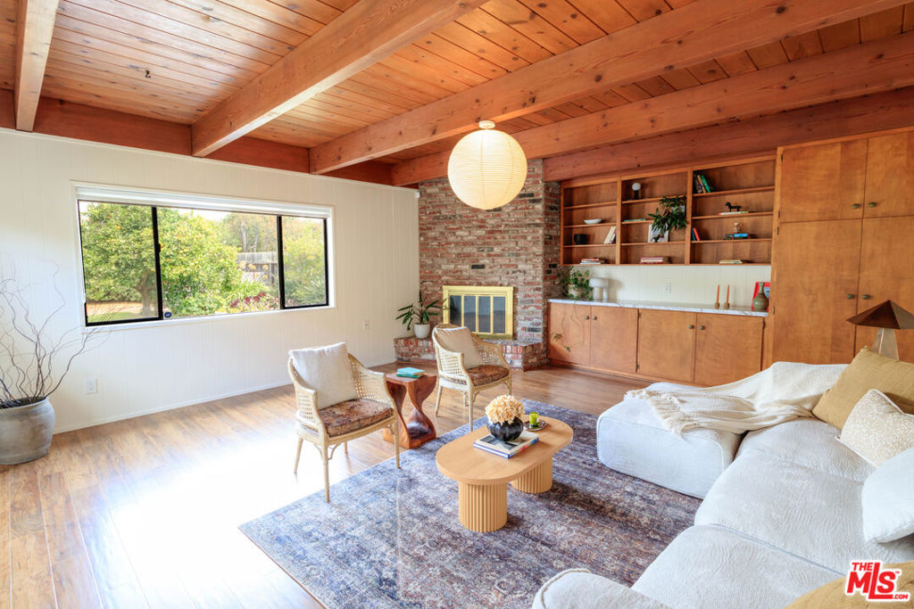 16 Del Rey Circle Property Photo 1