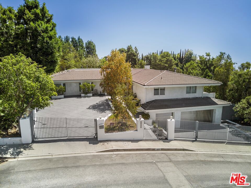 9626 Highridge Drive Property Photo 1