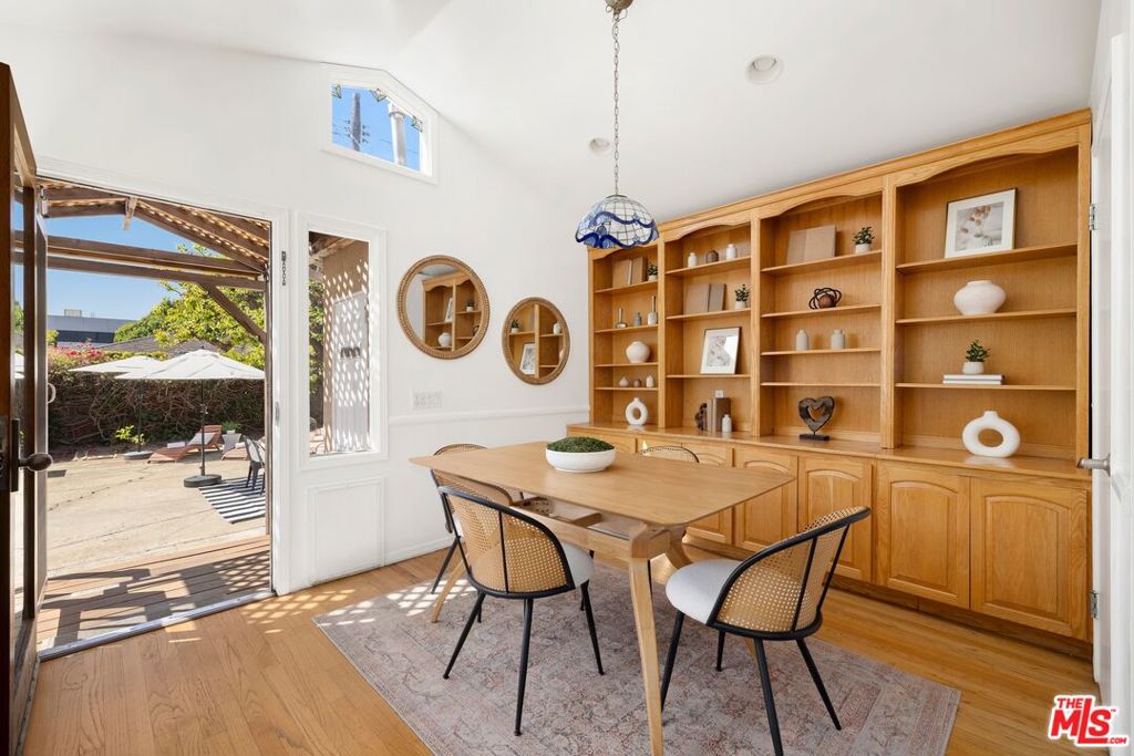 1905 Camden Avenue Property Photo 11