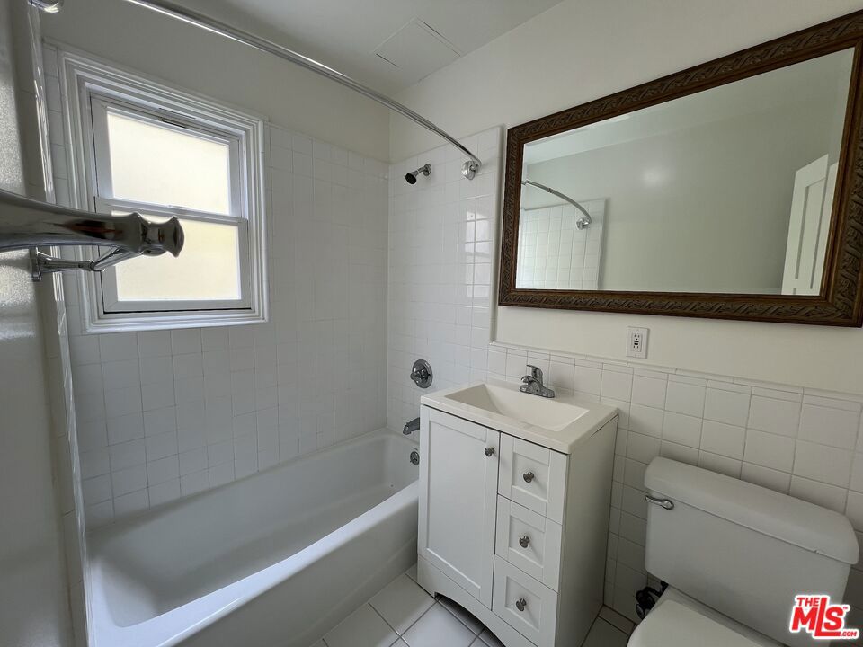 2824 Grand Canal Property Photo 17