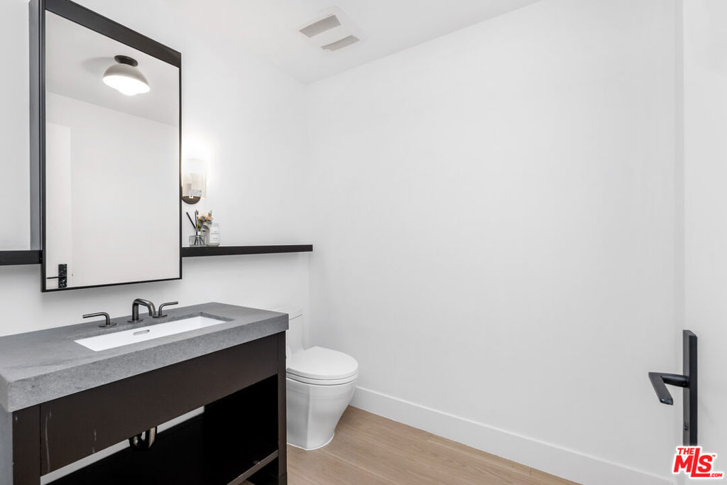 10777 Wilshire Boulevard 603 Property Photo 8