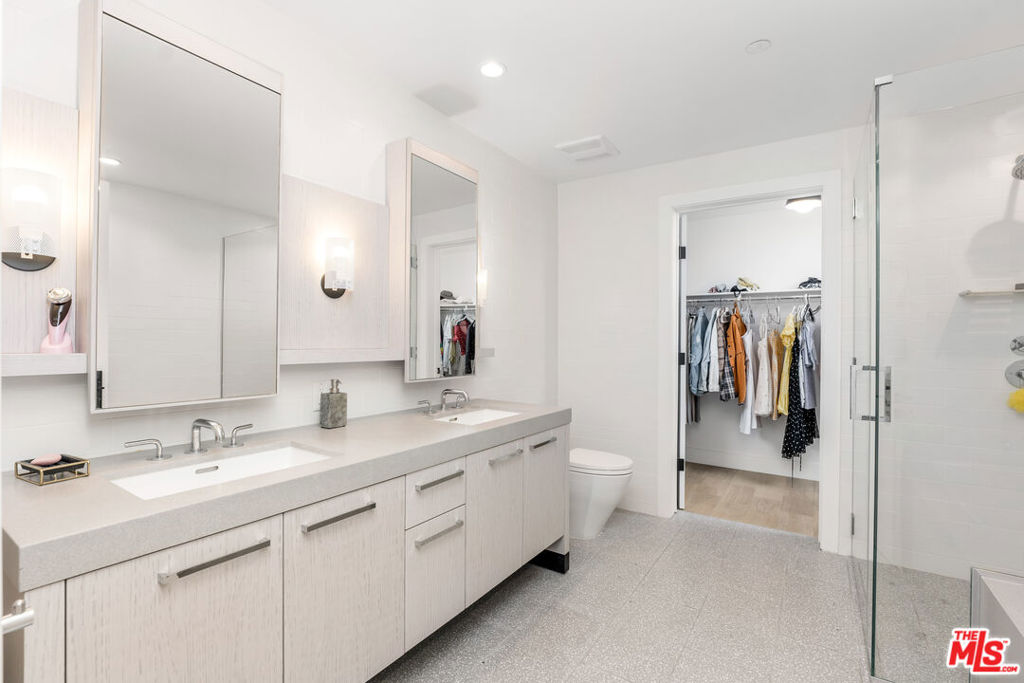 10777 Wilshire Boulevard 603 Property Photo 11
