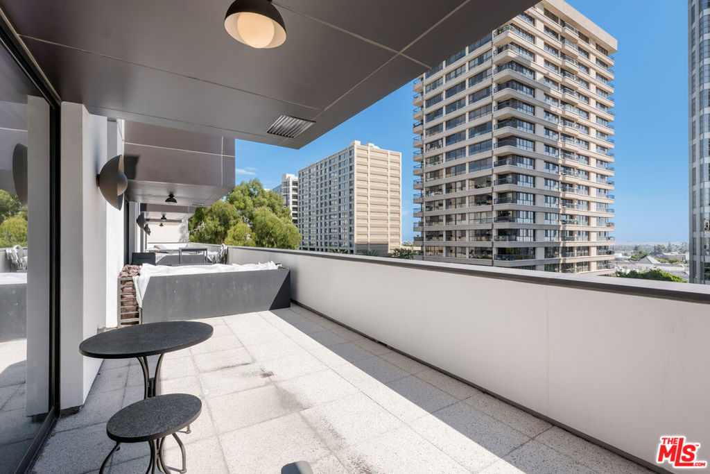 10777 Wilshire Boulevard 603 Property Photo 20