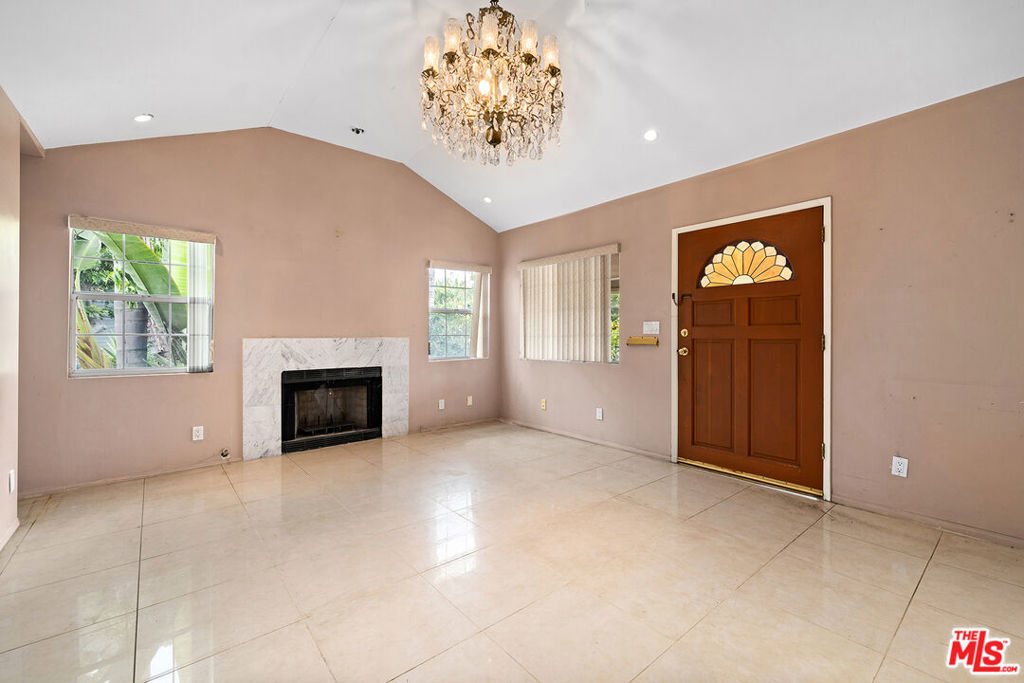 7774 Fountain Avenue Property Photo 3