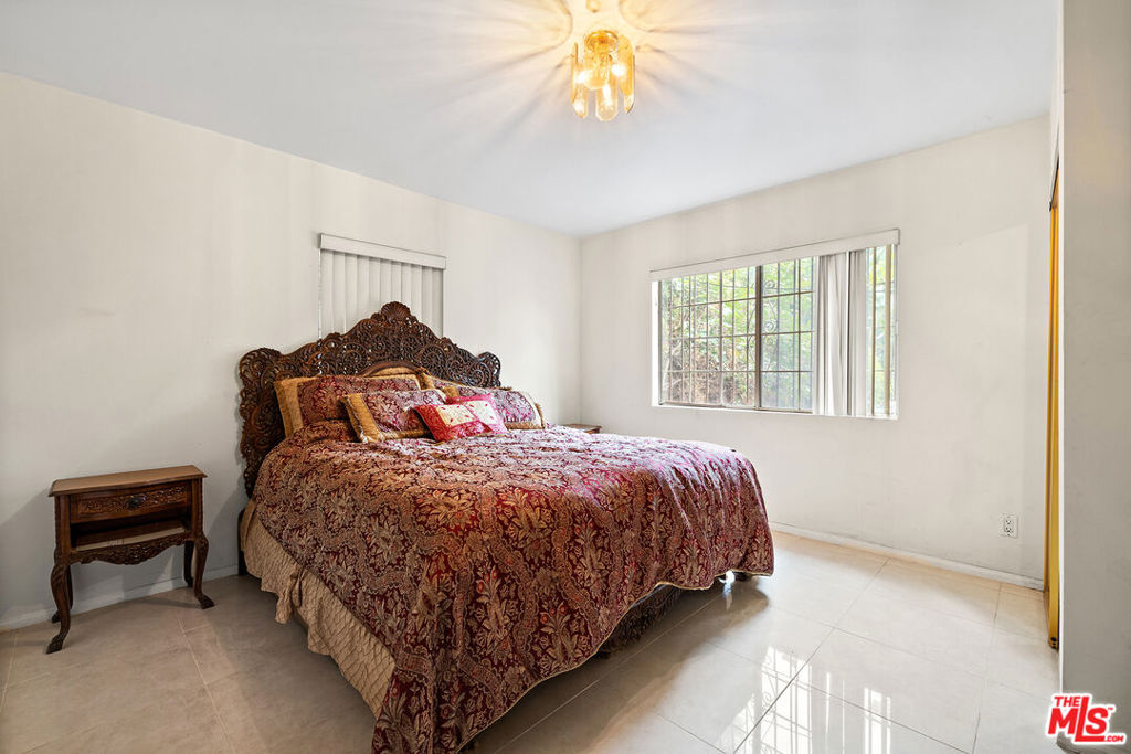 7774 Fountain Avenue Property Photo 9