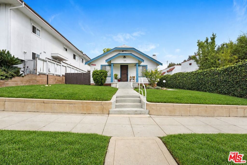 1025 19th Street Property Photo 1