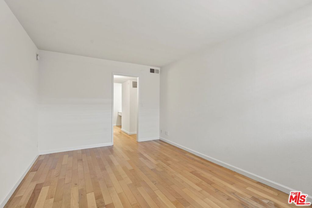 740 N Kings Road 314 Property Photo 18