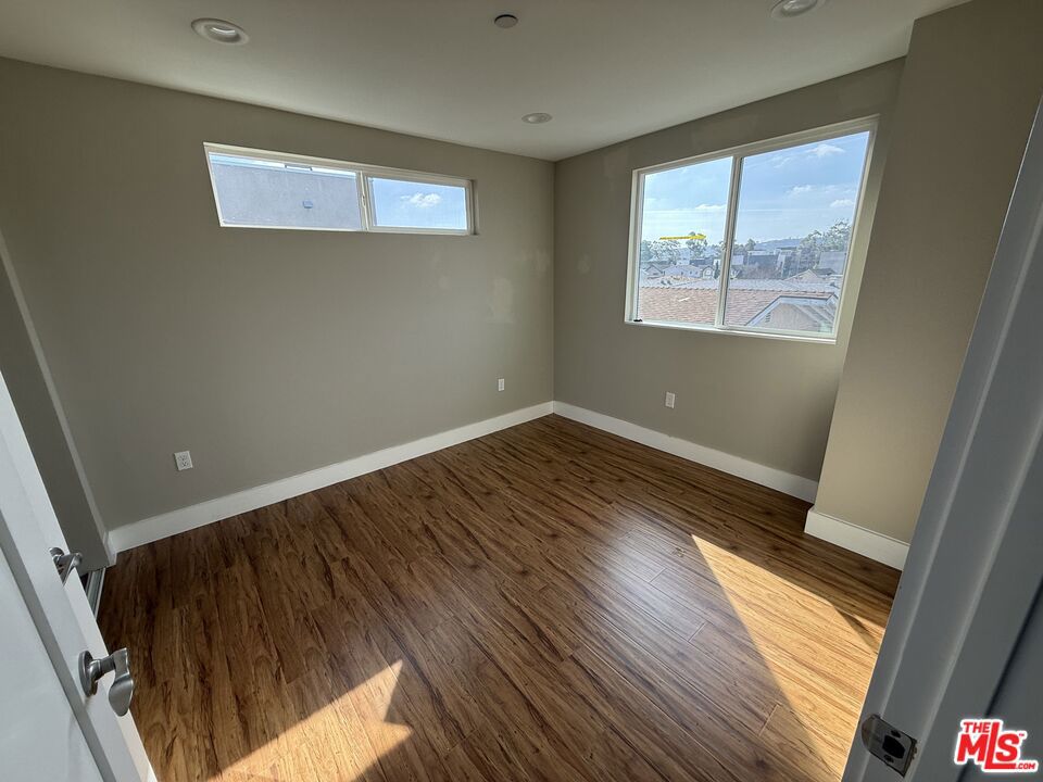 2303 1/2 Hauser Boulevard Property Photo 11