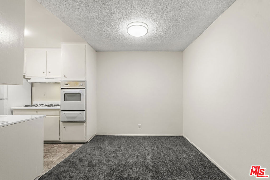 929 N San Vicente Boulevard 4 Property Photo 15