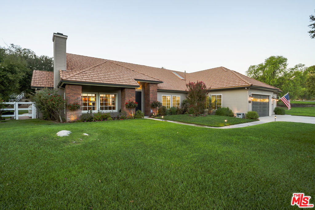 15555 Bronco Drive Property Photo 2